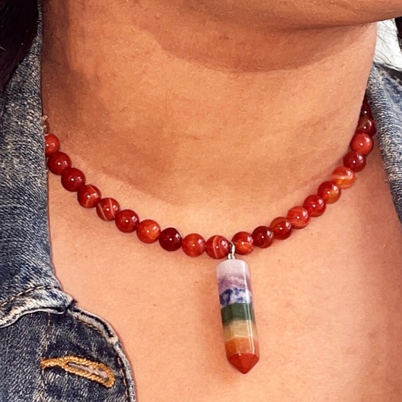 New "Align My Chakra" Red Agate Arrow Pendant Choker Necklace - Picture 1 of 2